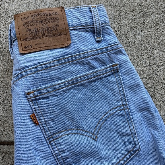 Vintage Orange Tab Levi's Women's Denim Jean Shorts style 954 - Picture 3 of 6